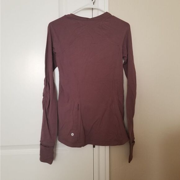 Lululemon Long Sleeve shirt - Picture 2 of 6